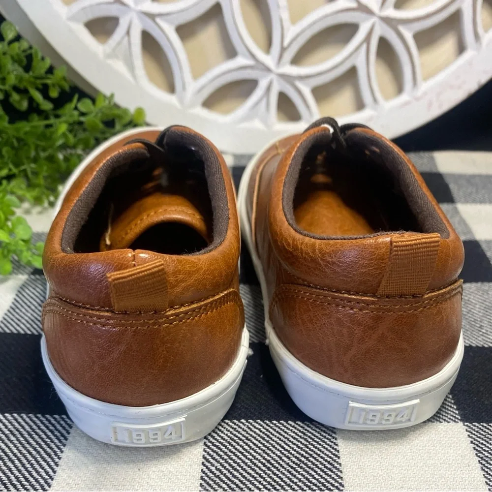 Old Navy Brown slip on Toddler Shoes‎ Excellent condition